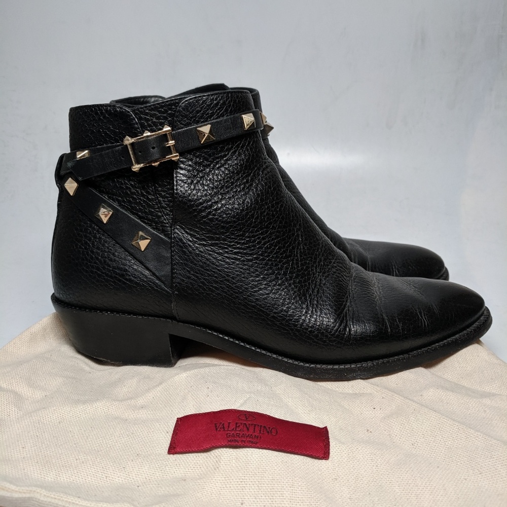 SOLD Valentino Rockstud Black Leather Ankle Boots - Picture 4 of 6